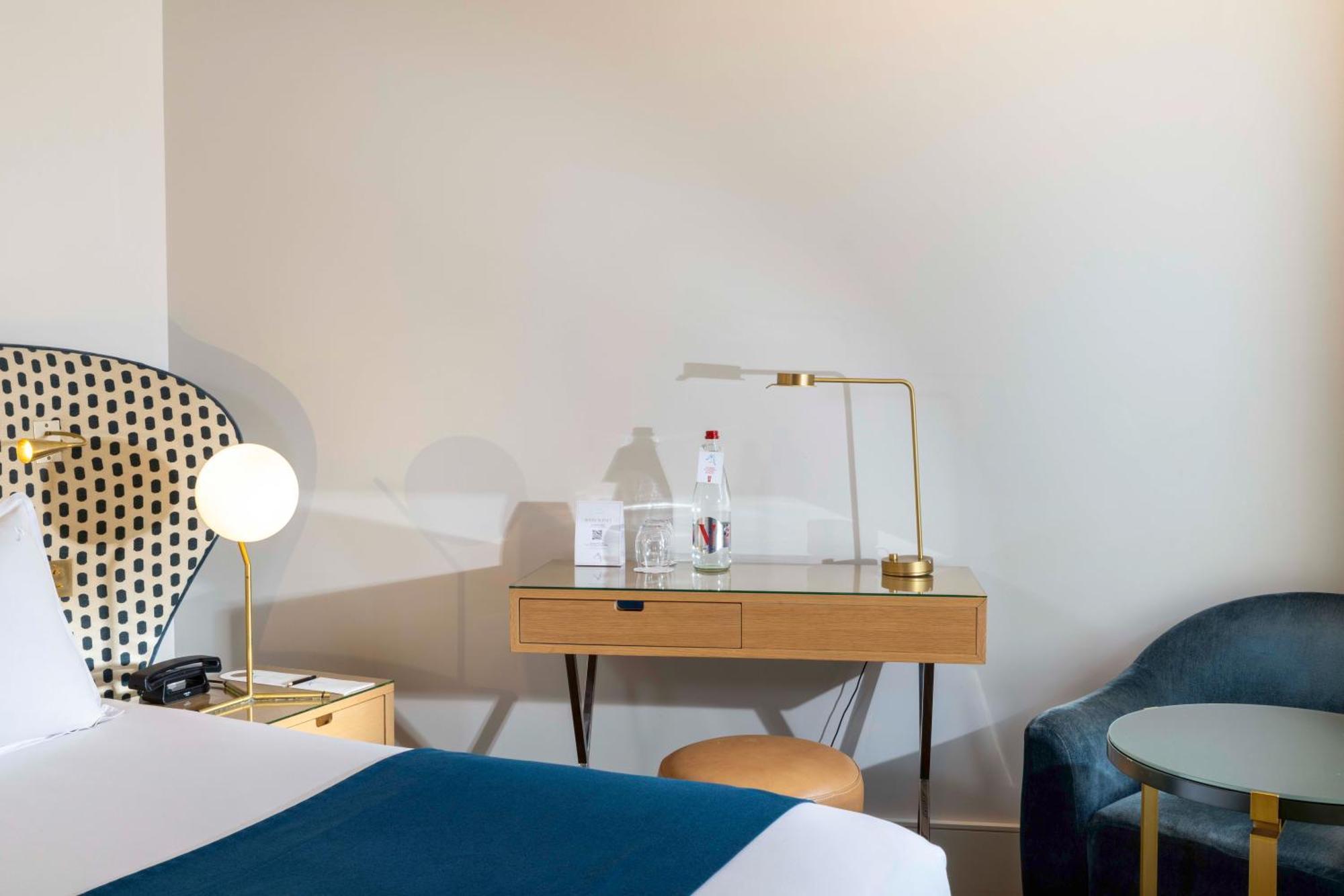 Hotel Le Marianne Париж Екстериор снимка