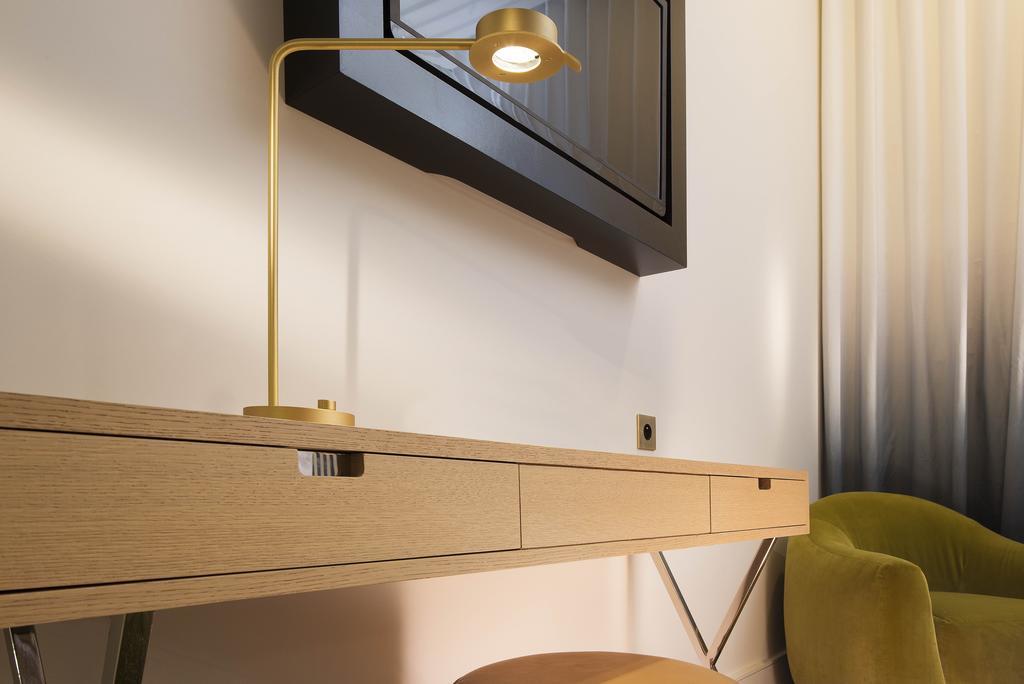 Hotel Le Marianne Париж Екстериор снимка