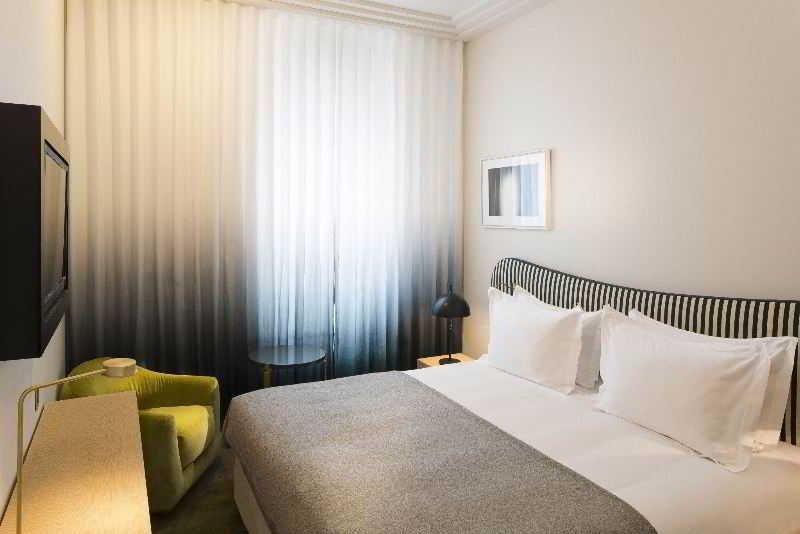 Hotel Le Marianne Париж Екстериор снимка